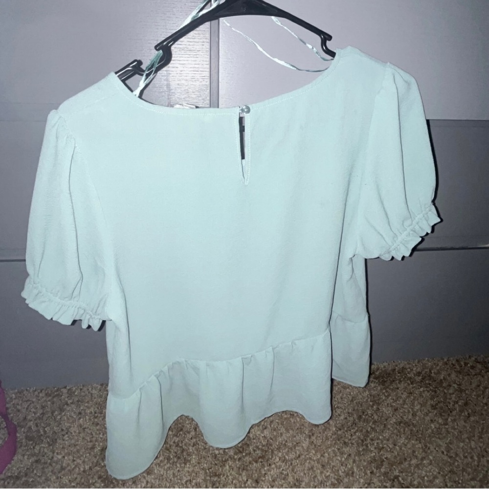 Top/blouse - Picture 2 of 3
